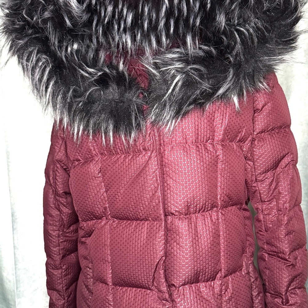 Preloved 💕 Northface Burgundy Puffer Jacket with Faux Fur Hood